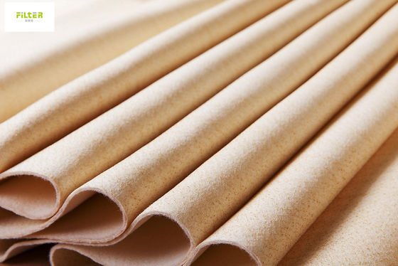 Sac à hautes températures de tissu filtrant de la poussière de Nomex Aramid pour la poussière de charbon de bois