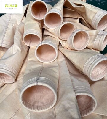 Sacs filtrants P84 PTFE longue durée de vie fabriqués à partir de tissu filtrant P84 de 550 g/m² pour divers systèmes industriels de dépoussiérage et de filtration