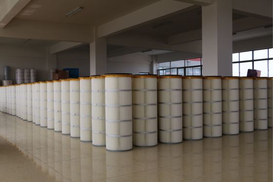 Cartouche filtrante plissée par couverture de fer trois - crochets pour la grande concentration en poussière