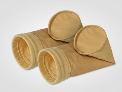 Longueur non-tissée des sacs de collecte 1000mm~8000mm à la poussière de feutre de dispositif trembleur du Polyimide P84 pour le filtre à air